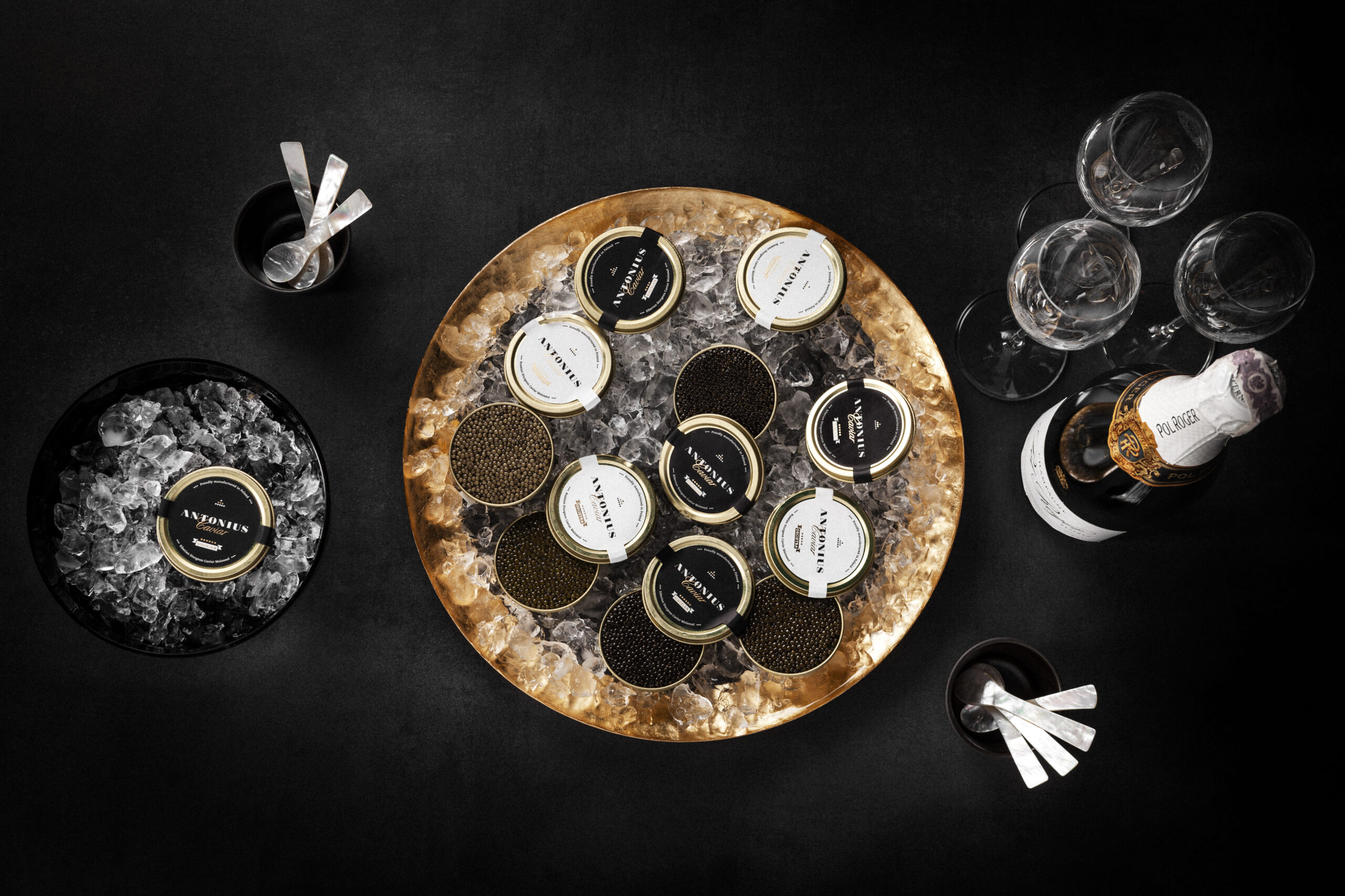 Découvrez l’art de déguster le caviar : un guide pour servir et manger ce mets délicat